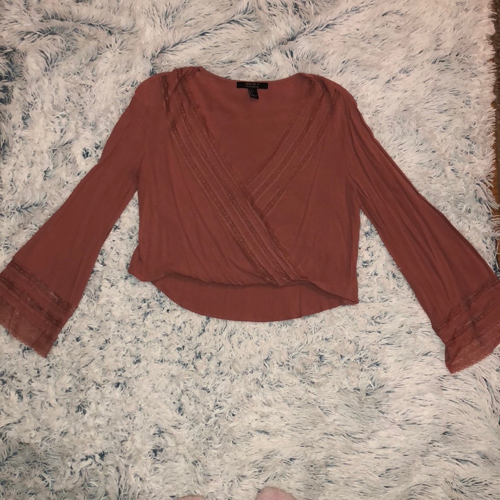 Super cute top with some lace!